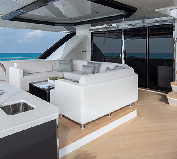 Yacht ZIGGY, Ocean Alexander 35R CHARTERWORLD Luxury Superyacht Charters